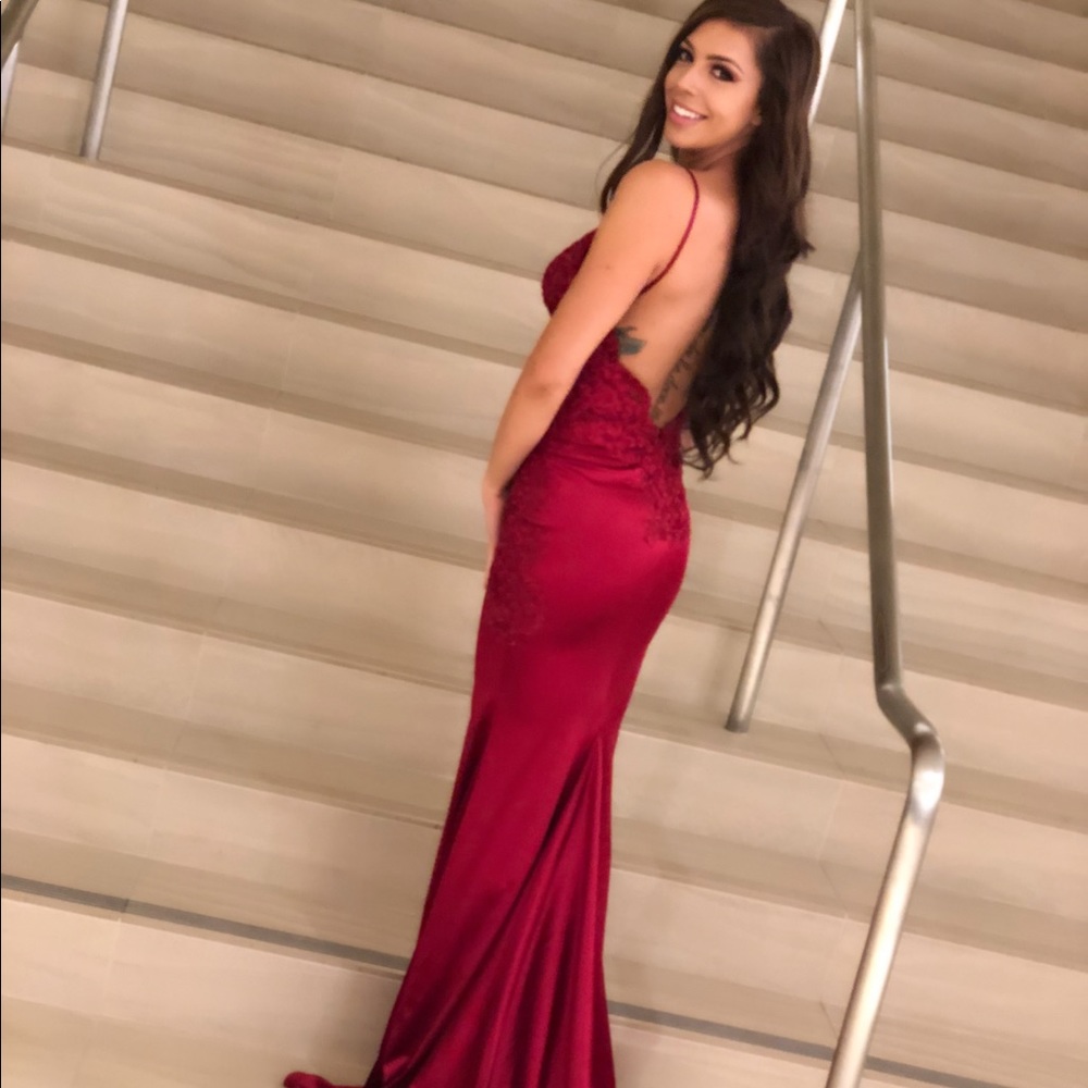 Red Daydream Gown Satin and Lace - Picture 6 of 8